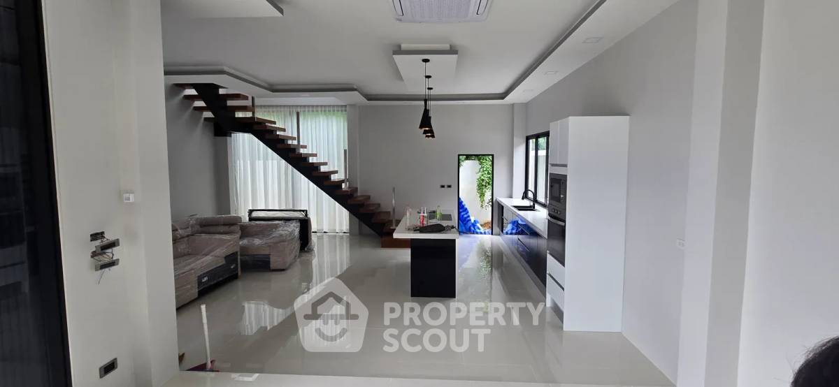 รูป บ้านพูลวิลล่า 4 ห้องนอน สไตล์ Luxury Pool Villa ใน หินเหล็กไฟ (เลี้ยงสัตว์ได้) (ID 3079474) - รูปที่ 3/6