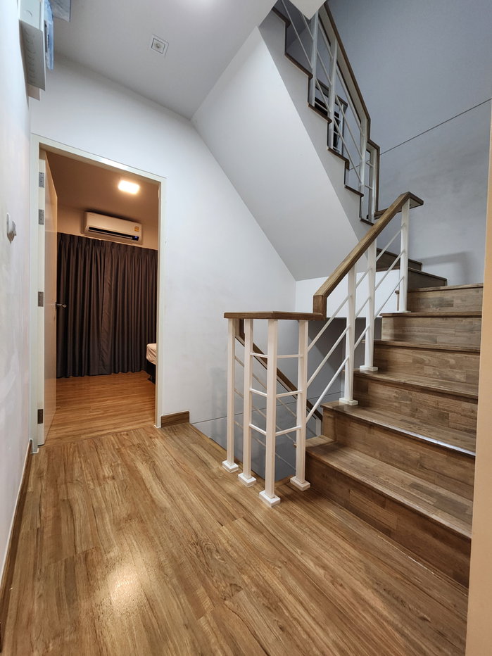 picture 3-story townhome for rent in Phaholyothin, Don Mueang area. Ready to move in. - 10/17