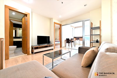 Condos for sale : 🌆Condo for Sale at RHYTHM Ratchada-Huai Khwang, City View Spacious Unit 46 sq.m. Near MRT Huai Khwang🚆