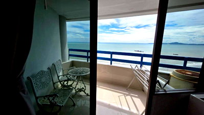 Condos for sale : Jomtien Plaza Condotel... Full Seaview
