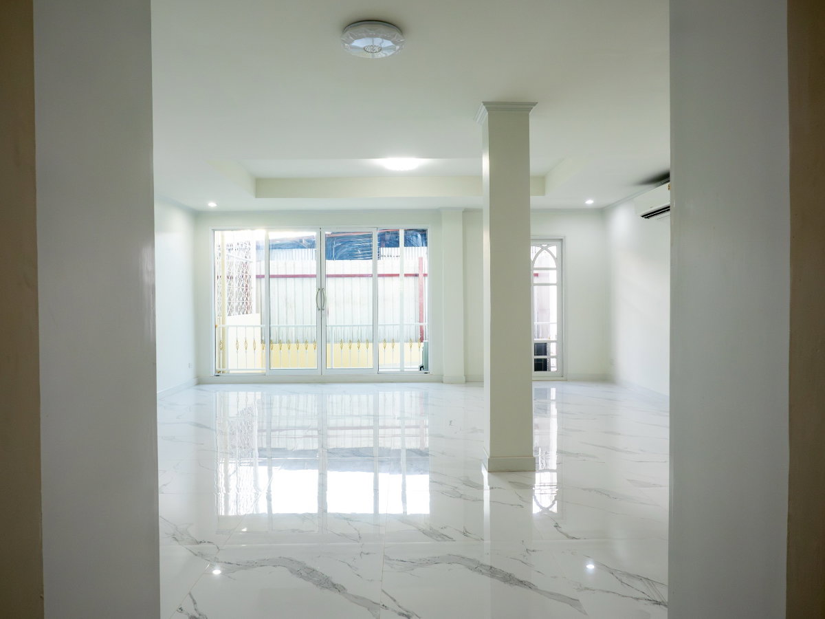 รูป ขายบ้านหรูรีโนเวตใหม่ เย็นอากาศ สาทร | Yenakart Residence | 450 ตร.ม. ใกล้ One Bangkok - รูปที่ 20/46
