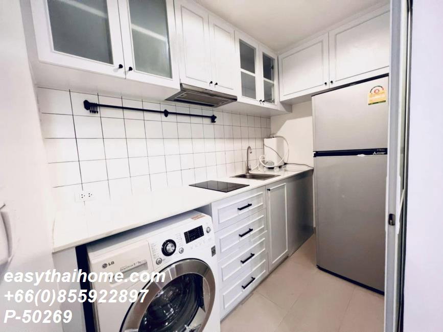 รูป P-50269 |ไลฟ์ แอท ลาดพร้าว 18 🔥✨ คอนโดให้เช่า 1 ห้องนอน ชั้นสูง วิวเมือง เฟอร์นิเจอร์ครบ พร้อมเครื่องซักผ้า ใกล้ MRT ลาดพร้าว พร้อมเข้าอยู่! ✨ - รูปที่ 4/6