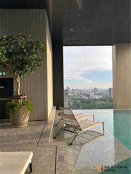 The Crest Park Residences near MRT Phahonyothin Station Move-in Ready, Just Bring Your Bags