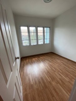picture For rent house available good location - 5/12