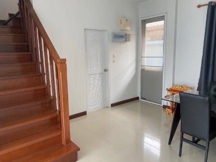 picture For rent house available good location - 3/12