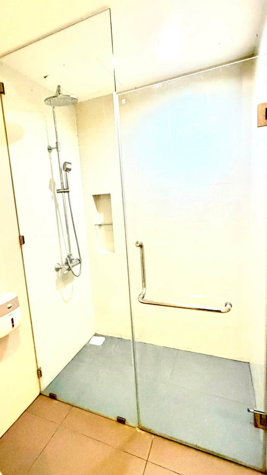 picture For Rent : Siamese Surawong Condo near BTS MRT at Line : @homefinder - 9/11