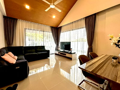Houses for sale Bang Lamung Chonburi : House for Sale East Pattaya Nong Prue 2Bedrooms Private Pool