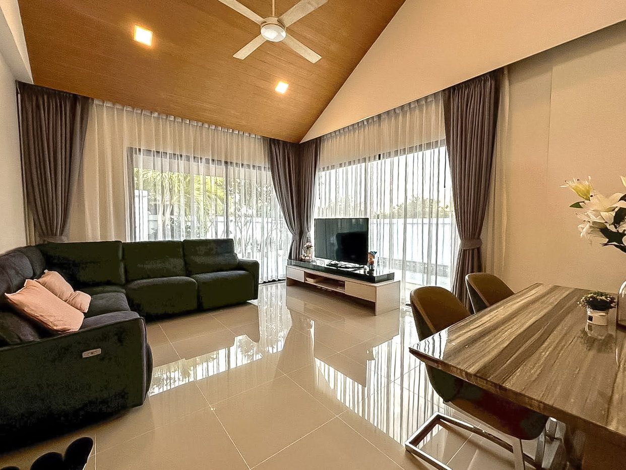 รูป House for Sale East Pattaya Nong Prue 2Bedrooms Private Pool - รูปที่ 1/11