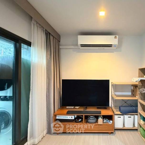 รูป คอนโด 1 ห้องนอน 28 ตร.ม. ใน Life Asoke - Rama 9 ใกล้ MRT พระราม 9 300 ม. (ID 3073495) - รูปที่ 1/5