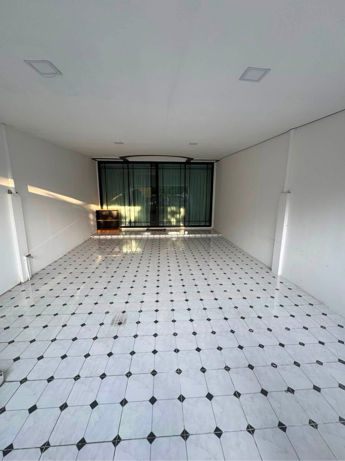 picture Townhouse for rent in Pattaya  - 2/12