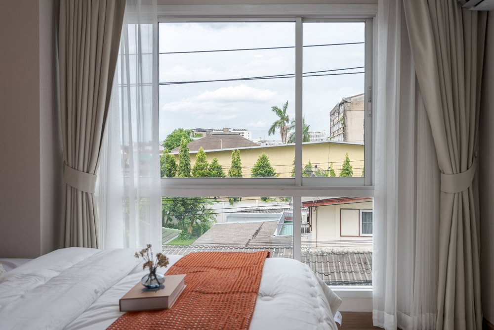 picture The Tropical Condominium | 🚆 Conveniently located near BTS On Nut, BTS Bang Chak, and BTS Punnawithi. - 3/15