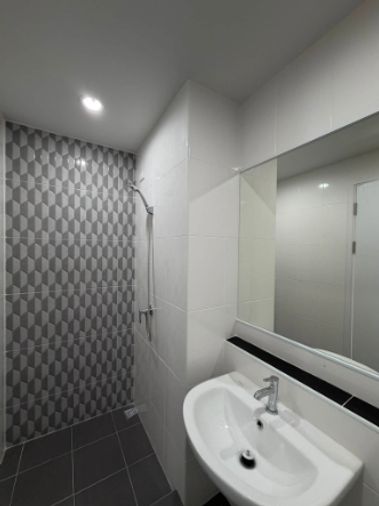 1-bed condo for rent, 28 sqm, HI RISE RATCHAYOTHIN STATION
