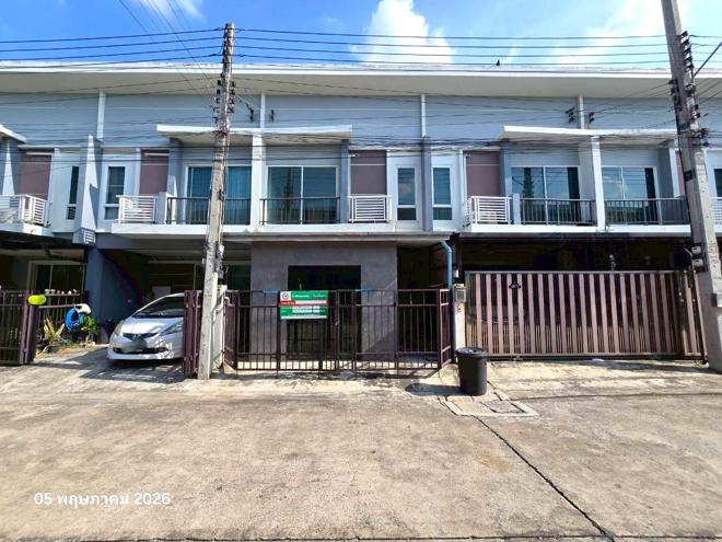 Townhouses for sale : TOWN HOUSE 17.4 Sq.w. Lam Luk Ka Pathumthani for 1.8M