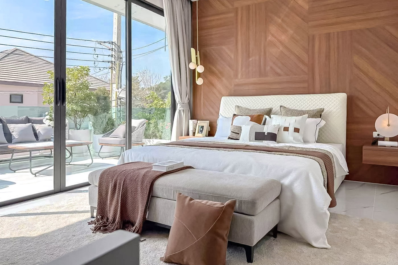 picture Luxury 2Storey Pool Villa for Sale Huai Yai East Pattaya 5Bedroom - 6/8