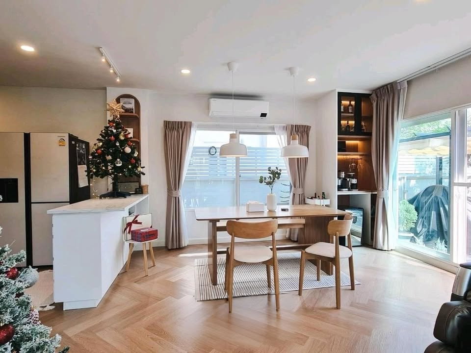 รูป 🏡✨ ให้เช่าบ้านเดี่ยว 2 ชั้น สไตล์มูจิ – Centro พหลฯ–วิภาวดี 2 📍 บ้านหลังมุม ติดสวนส่วนกลาง ทำเลดีที่สุดของโครงการ เงียบสงบ เป็นส่วนตัว - รูปที่ 12/21