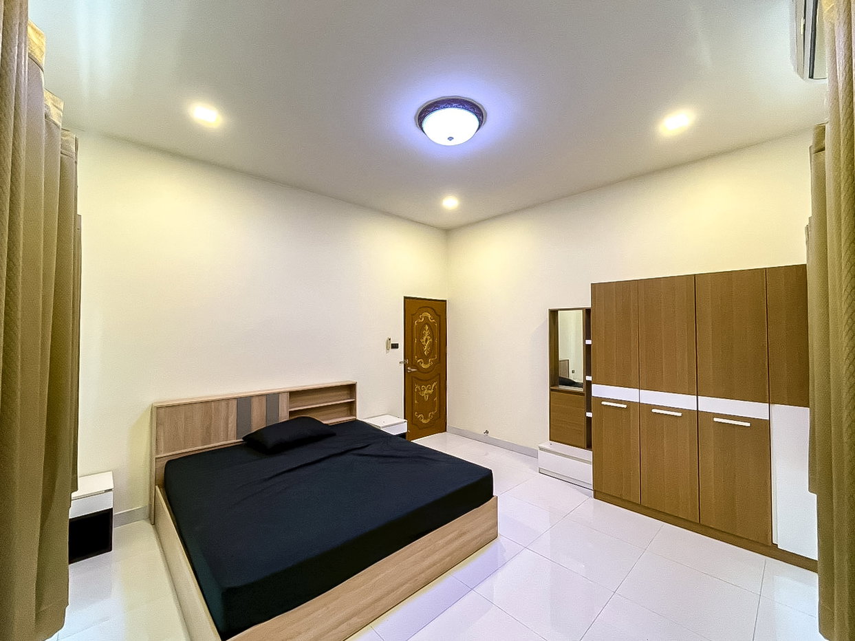 รูป Luxury 2Storey House for Rent Noen Plub Wan East Pattaya 5Bed - รูปที่ 12/25