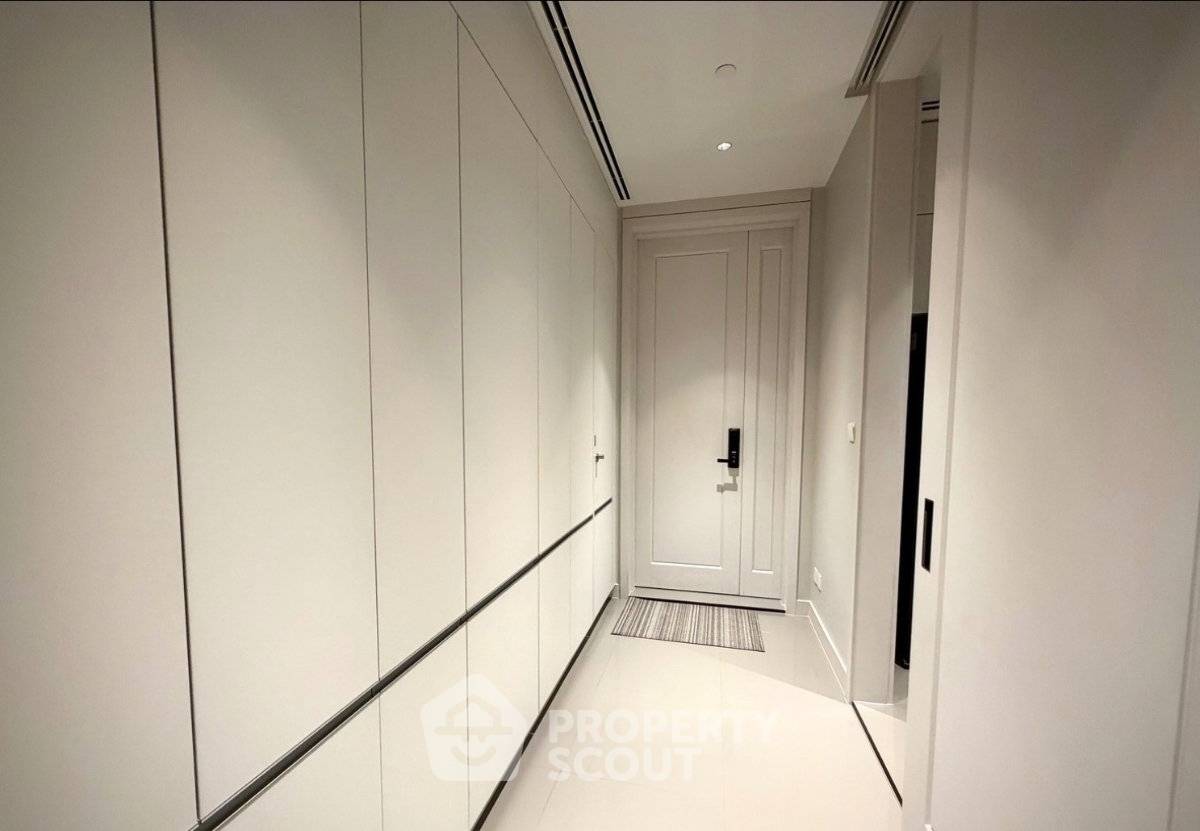 picture High-Floor 3-BR 218 Sqm One 89 Wireless, 200m to MRT Lumphini (ID 3079167) - 13/13