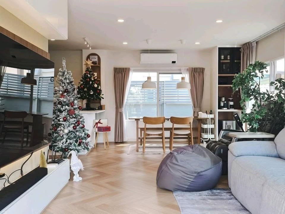 รูป 🏡✨ ให้เช่าบ้านเดี่ยว 2 ชั้น สไตล์มูจิ – Centro พหลฯ–วิภาวดี 2 📍 บ้านหลังมุม ติดสวนส่วนกลาง ทำเลดีที่สุดของโครงการ เงียบสงบ เป็นส่วนตัว - รูปที่ 3/21