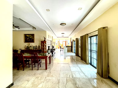 Houses for rent Bang Lamung Chonburi : Luxury 2Storey House for Rent Noen Plub Wan East Pattaya 5Bed