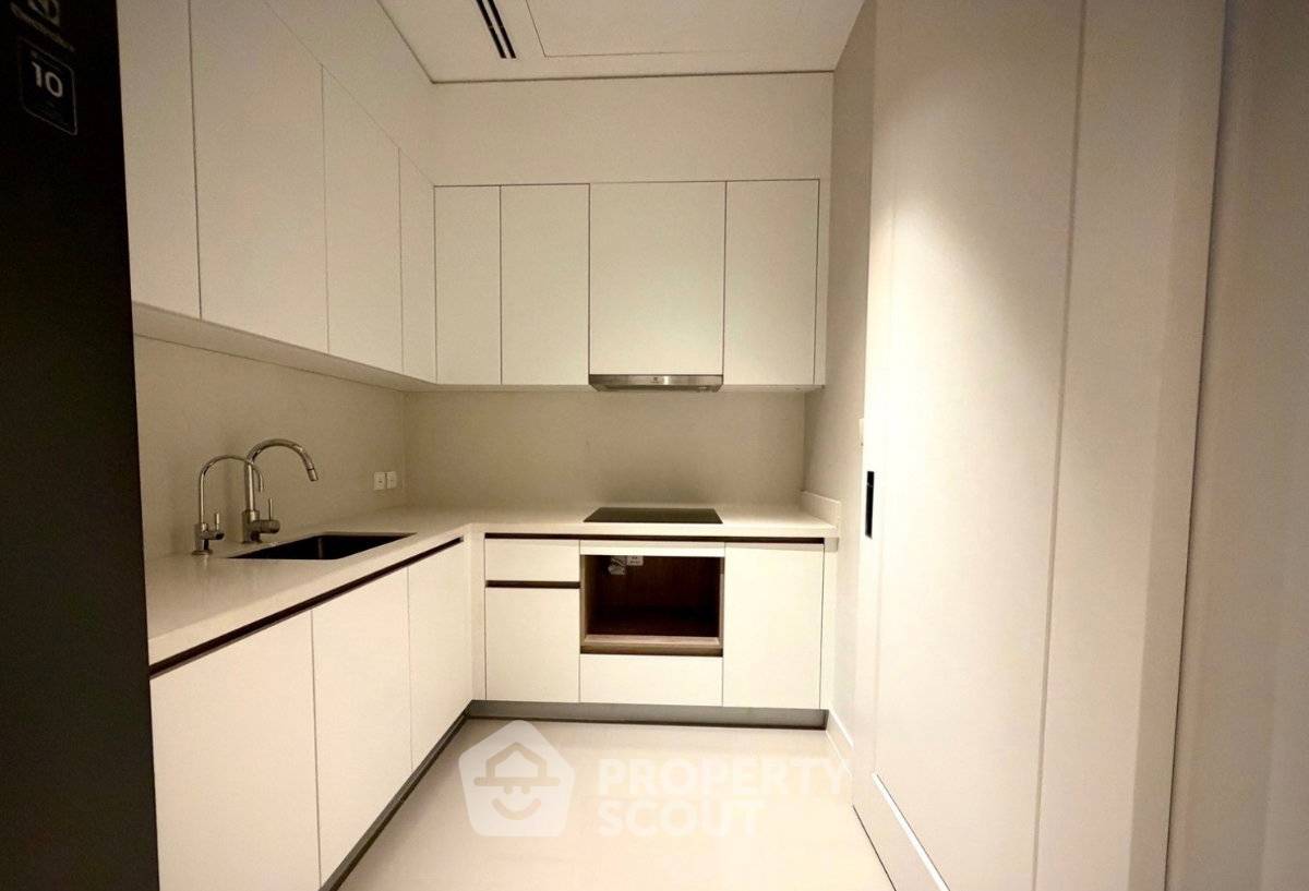 picture High-Floor 3-BR 218 Sqm One 89 Wireless, 200m to MRT Lumphini (ID 3079167) - 11/13