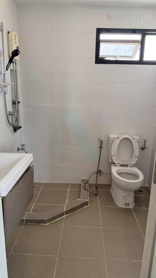 รูป ให้เช่าบ้านเดี่ยว 2 ชั้น สราญสิริ ศรีวารี 4 ห้องนอน 5 ห้องน้ำ - รูปที่ 8/8