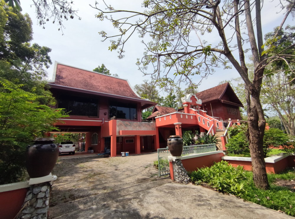 picture 2-Storey Traditional Lanna Thai House for Rent - 2/14