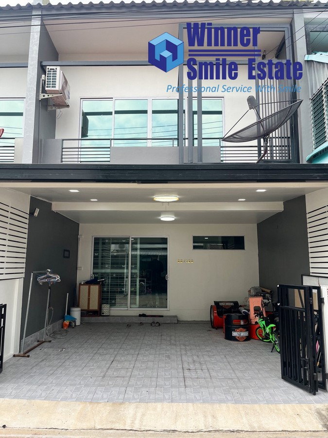 ขายทาวน์โฮม : ขายบ้านทาวน์โฮม เดอะทรัสต์ ทาวน์ วงแหวน-ลำลูกกา 3 ห้องนอน พื้นที่ใช้สอย 130 ตร.ม.