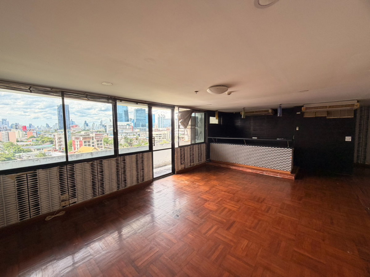 รูป The Royal Navin Tower ให้เช่าเดือนละ 48,000 บาท 086-5049889 - รูปที่ 8/10