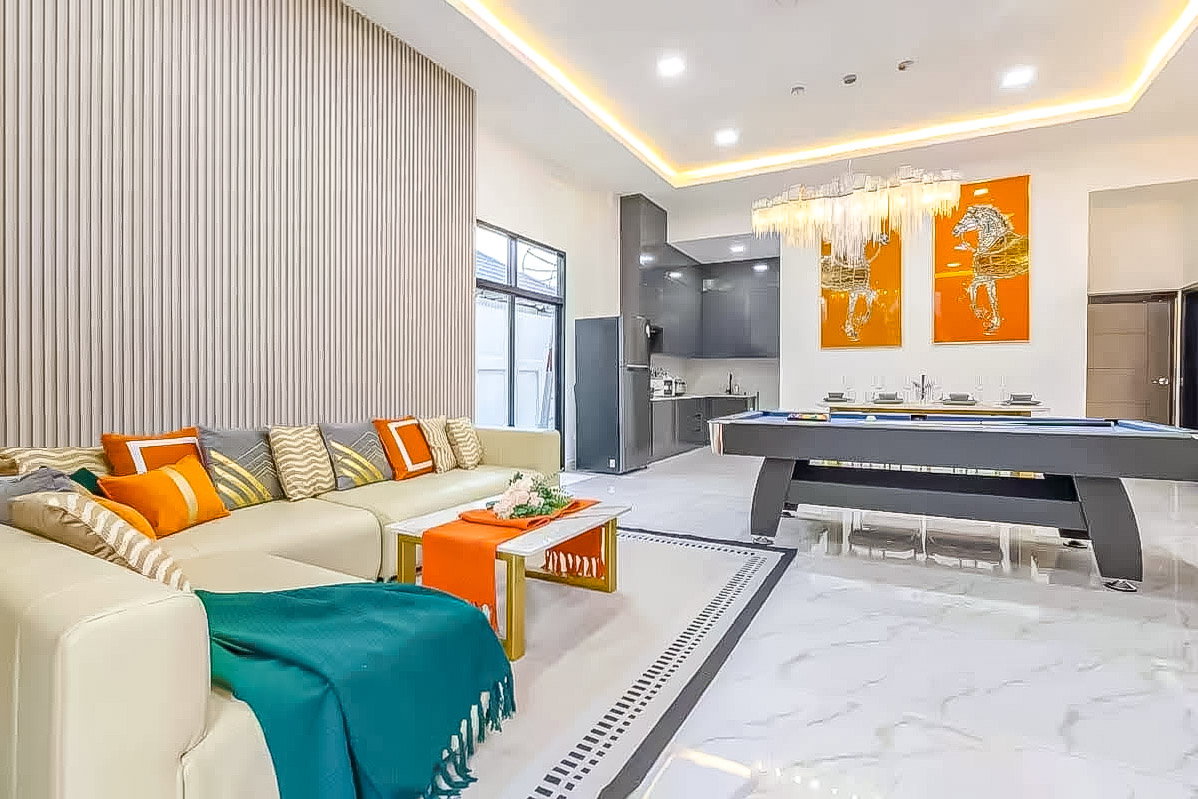 picture Luxury Pool Villa for Sale Thappraya South Pattaya 3Bedroom - 2/11