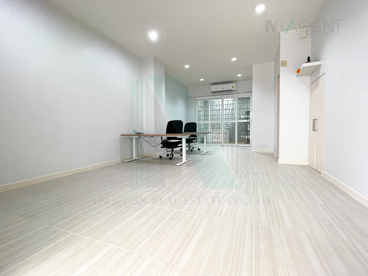 รูป 📌 ขายทาวน์เฮาส์ บารอนเนีย ทาวน์ ท่าน้ำนนท์ บางศรีเมือง 3 2 ชั้น 3 ห้องนอน 4 ห้องน้ำ - รูปที่ 2/8