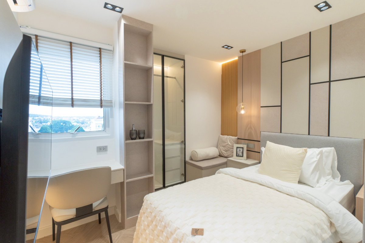 picture Luxury Penthouse Condominium for Sale - 15/40