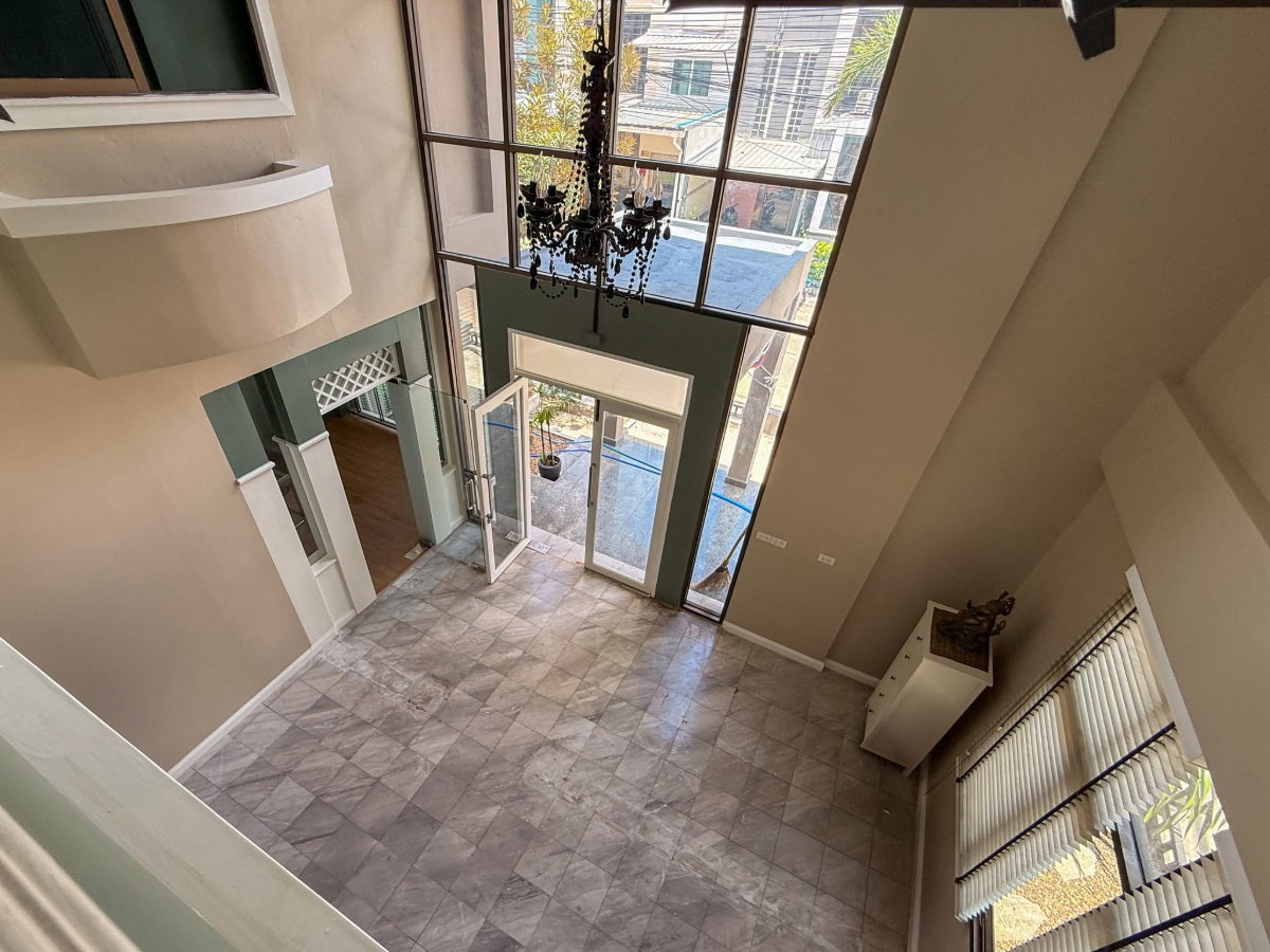 🏢 FOR RENT | Corner Home Office | Town in Town Srinakarin–Sriwara | Company Registration Allowed