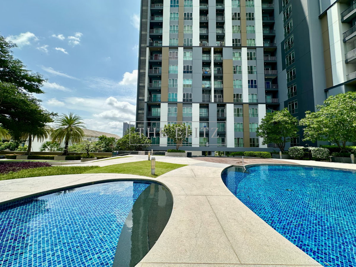 picture ✨RARE FIND! Flawlessly Renovated Modern Living Space – 100% Move-in Ready with Zero Fixes Needed ✨ - 17/24