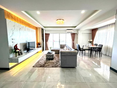 Condos for sale : Keha Thepprasit Condo for Sale Jomtien 3 Bedroom Corner
