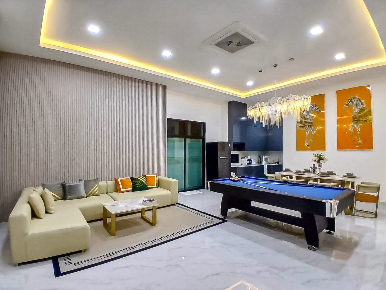 picture Luxury Pool Villa for Sale Thappraya South Pattaya 3Bedroom - 4/11