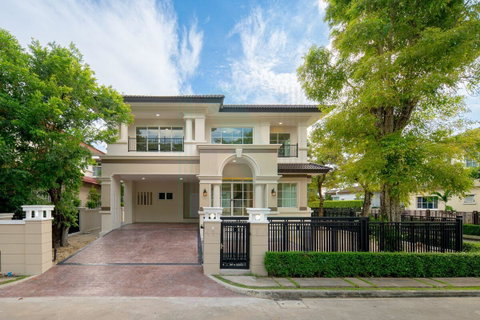 📌 For Sell House BAAN NANTAWAN SUANLUANG RAMA 9 2-story 3 bedroom 3 bathroom