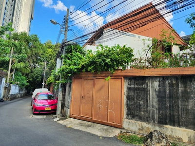 รูป ขาย ที่ดิน พร้อมบ้าน ซอย น้อมจิต สันติภาพ1 เนื้อที่ 99 ตรว ราคา 34.0 ล้านบาท - รูปที่ 2/7