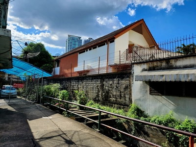รูป ขาย ที่ดิน พร้อมบ้าน ซอย น้อมจิต สันติภาพ1 เนื้อที่ 99 ตรว ราคา 34.0 ล้านบาท - รูปที่ 3/7