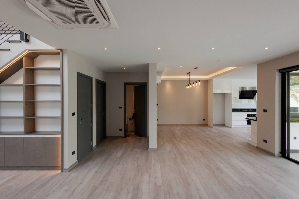 picture Luxury 2-Storey Pool Villa for Sale - 3/14