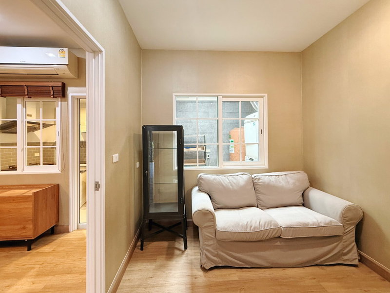 Townhouses for rent : Townhome for rent, Chaengwattana 14 - Vibhavadi, newly renovated.