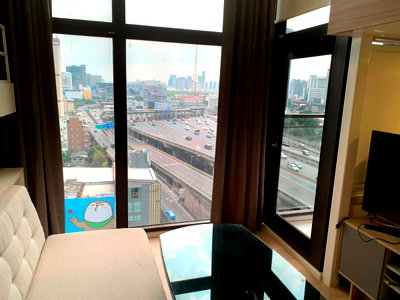 Condos for rent : Best Price ✨ For rent Chewathai Residence Asoke beautifully decorated very livable fully furnished ready to move in 💗 DS3715 | Line @Dstay
