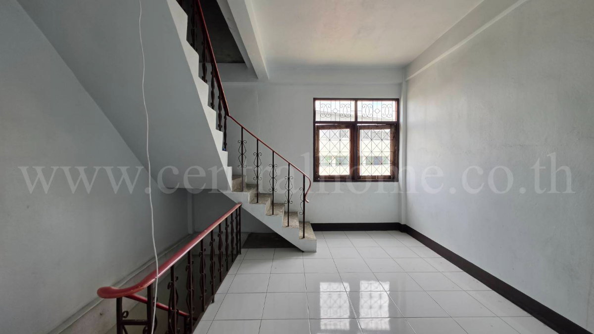 รูป อาคารพาณิชย์ 4.5 ชั้น ติดถนนลาดพร้าว หน้าซอยลาดพร้าว 72 ขายพร้อมผู้เช่าระยะยาว - รูปที่ 31/35