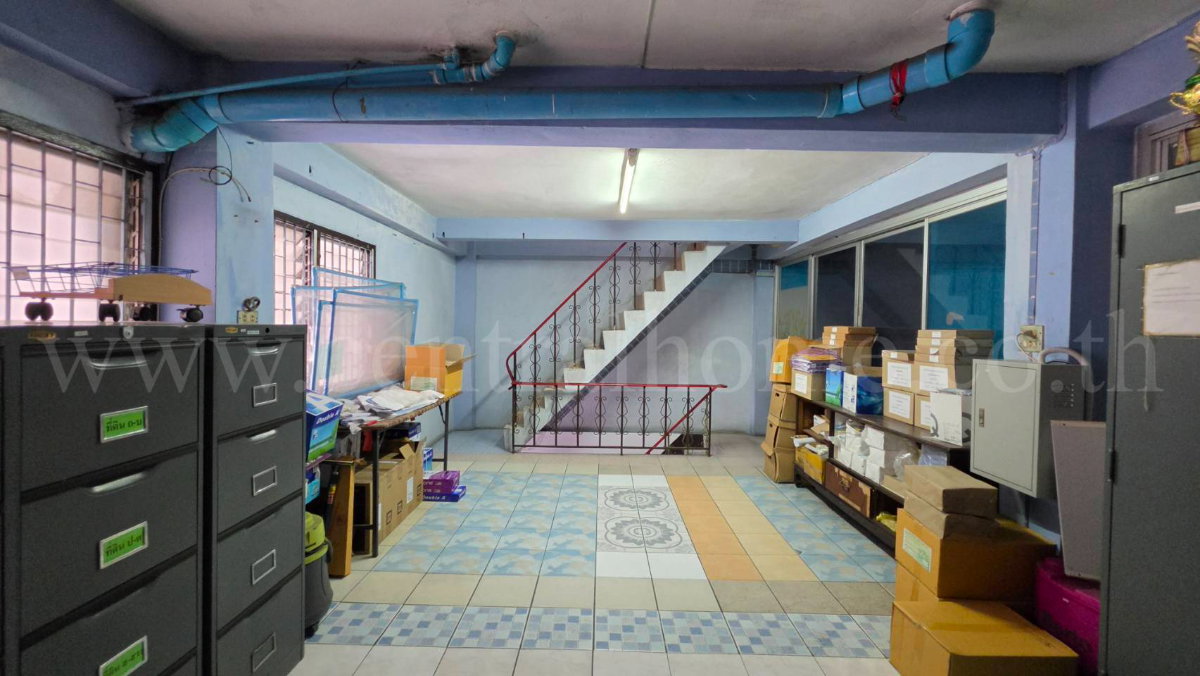 รูป อาคารพาณิชย์ 4.5 ชั้น ติดถนนลาดพร้าว หน้าซอยลาดพร้าว 72 ขายพร้อมผู้เช่าระยะยาว - รูปที่ 16/35