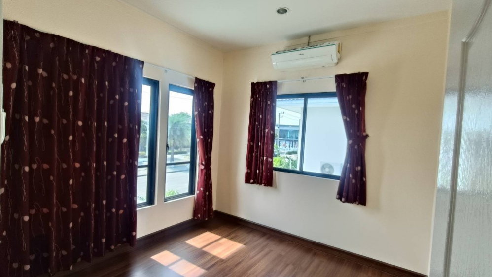 รูป 🏡✨ ให้เช่าบ้านเดี่ยว — iLeaf Park วงแหวน–รังสิตคลอง 4 บ้านหลังใหญ่ พื้นที่เยอะ จอดรถได้หลายคัน - รูปที่ 5/16