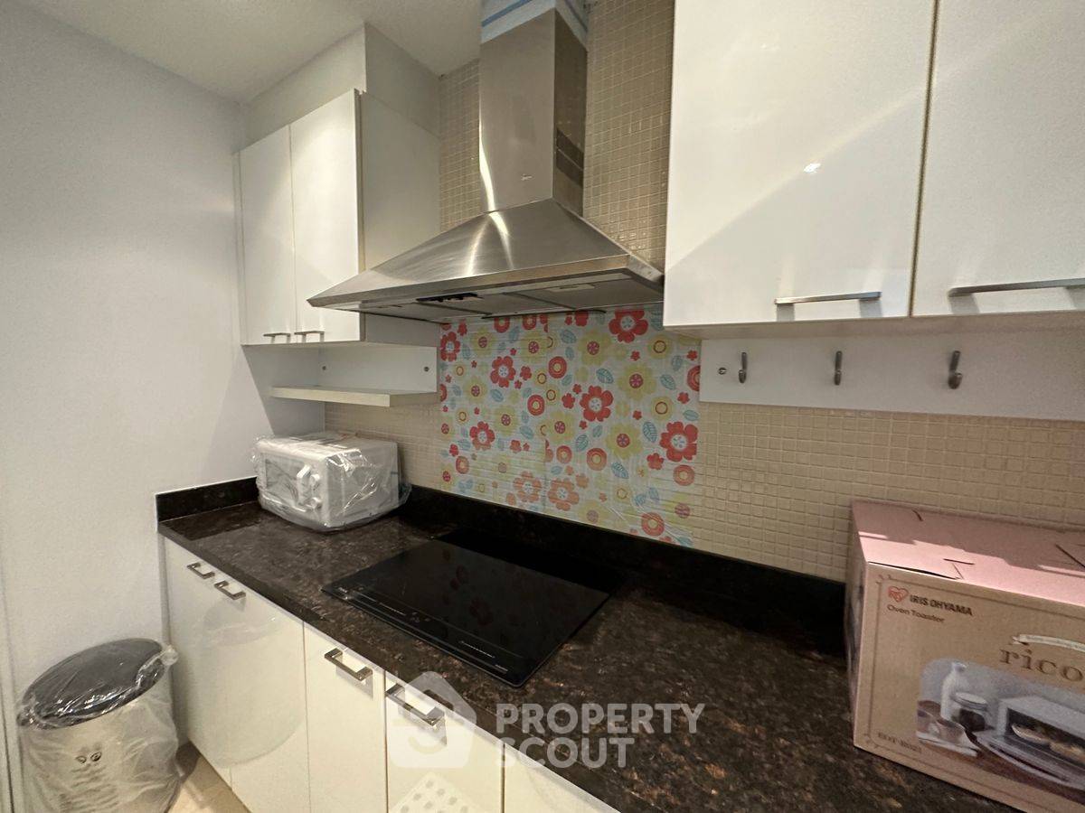 picture 2-BR Condo For Rent At Baan Siri 24, 80000 THB | 8th-Floor Near BTS Phrom Phong (ID 2229579) - 4/20
