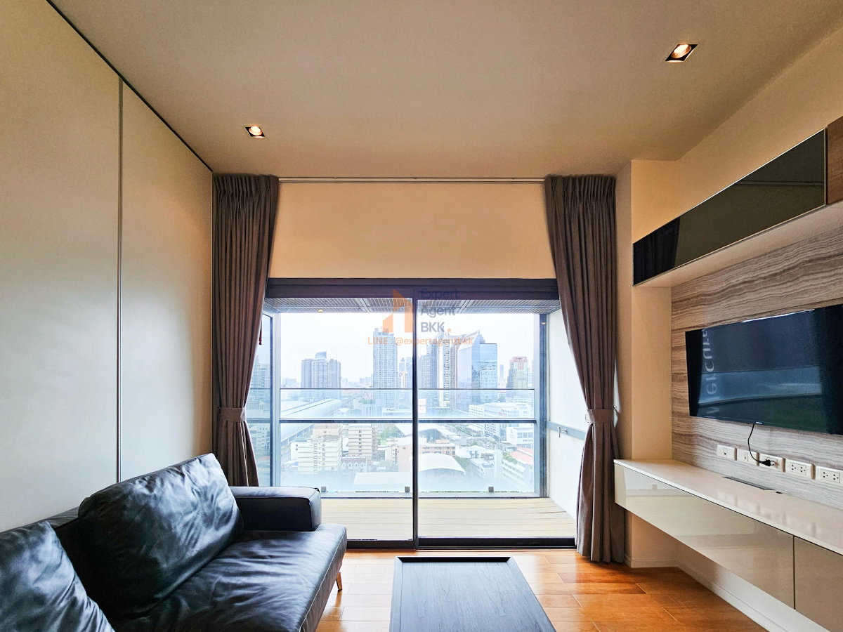 picture SALE : Circle Living Prototype - 1 Bedroom LC247 - 2/13