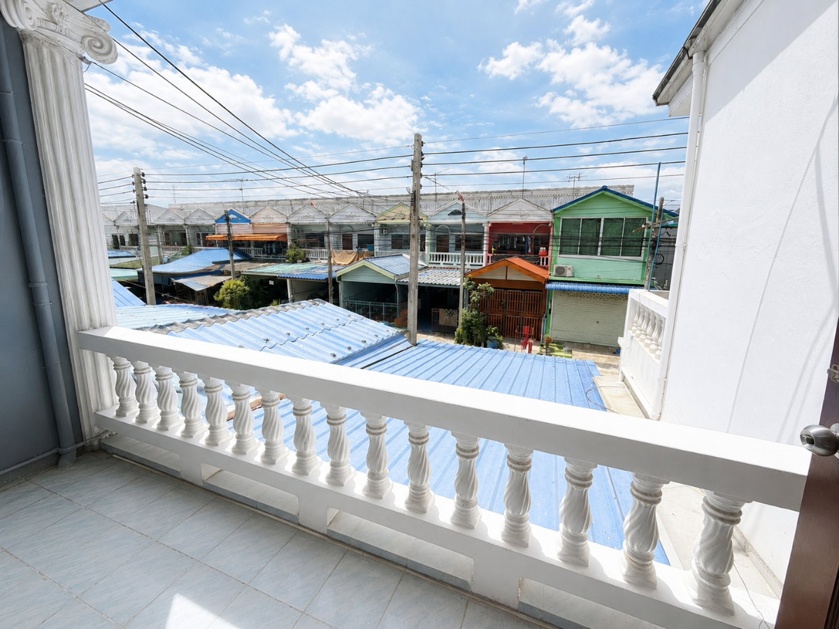รูป ทาวน์เฮ้าส์ 2 ชั้น ราคาคุ้ม โซนอ้อมน้อย เพียง 1.65 ล้านบาท!  - รูปที่ 11/18