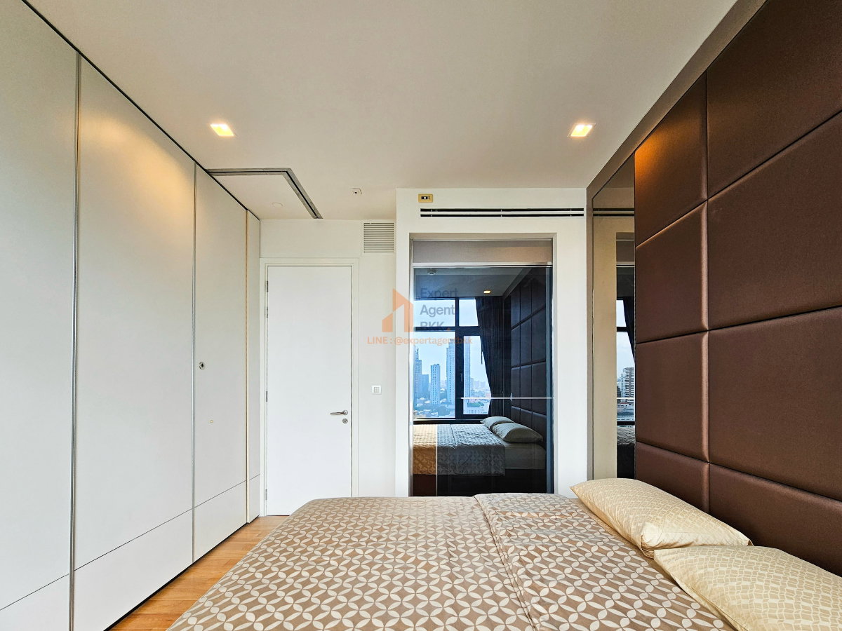 picture SALE : Circle Living Prototype - 1 Bedroom LC247 - 4/13