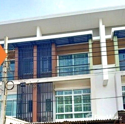 ทาวน์โฮม กรุงเทพมหานคร : ขายทาวน์โฮม 3 ชั้น หมู่บ้านธรรมชาติ ซอยเพชรเกษม114 ทำเลดีมาก 1051474