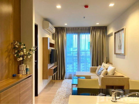 ขาย คอนโด 1 ห้องนอน ในโครงการ ริทึ่ม สาทร 1689986